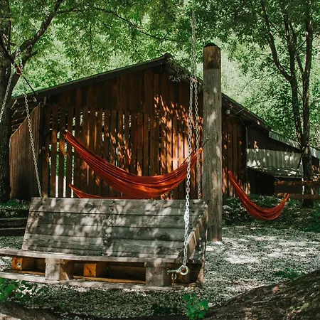 Rafting Center بيت ضيافة 2*